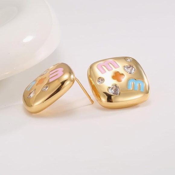 Gold Stud Earrings with M Accents and rhinestone hearts luxury designer … - Picture 2 of 4